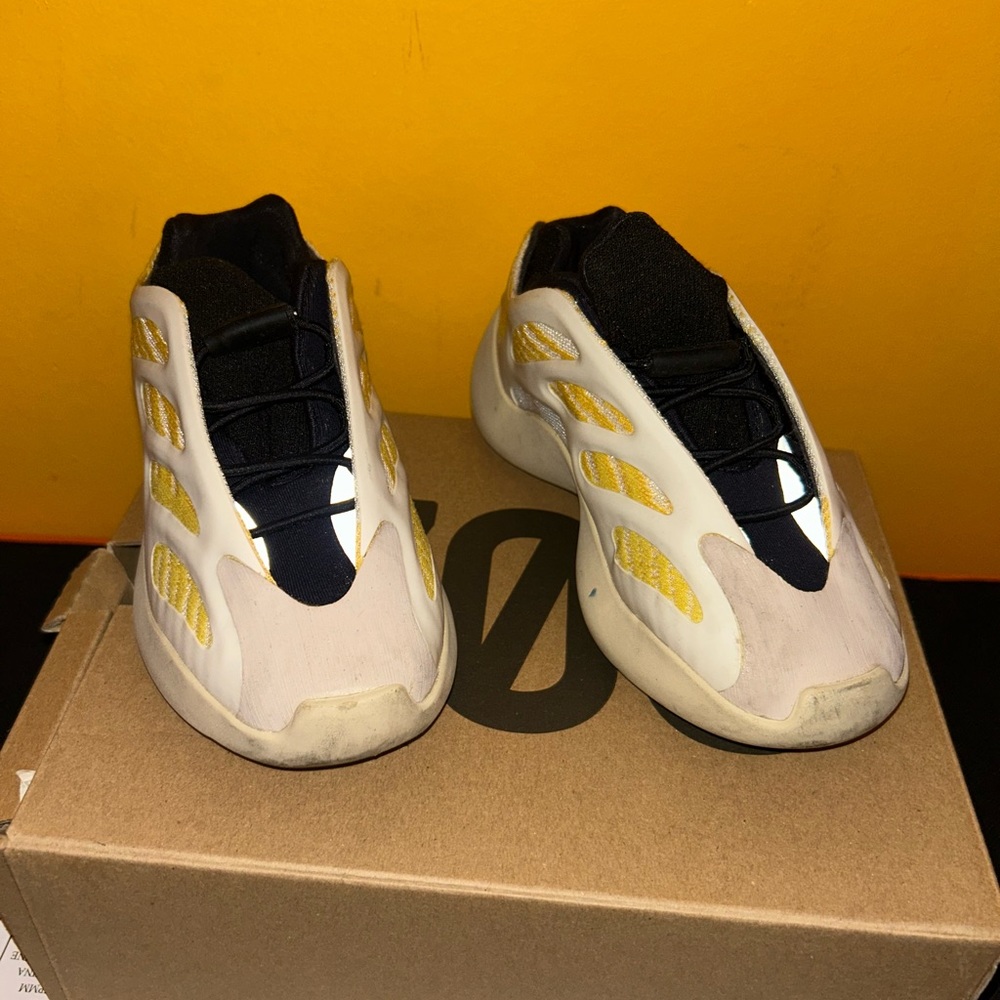 Yeezy 700